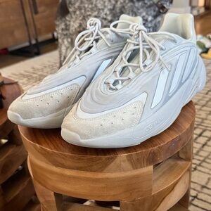 Adidas Ozelia Sneakers (Gray)